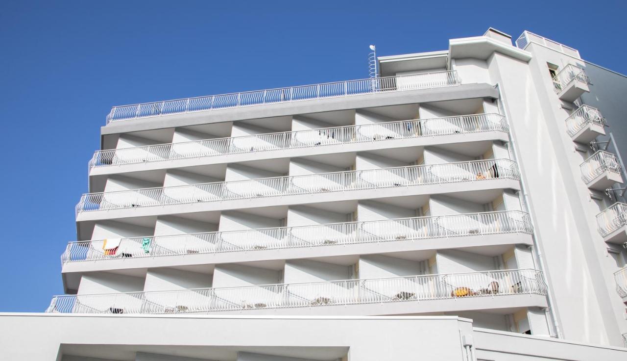 Hotel Nember Lido di Jesolo Zewnętrze zdjęcie