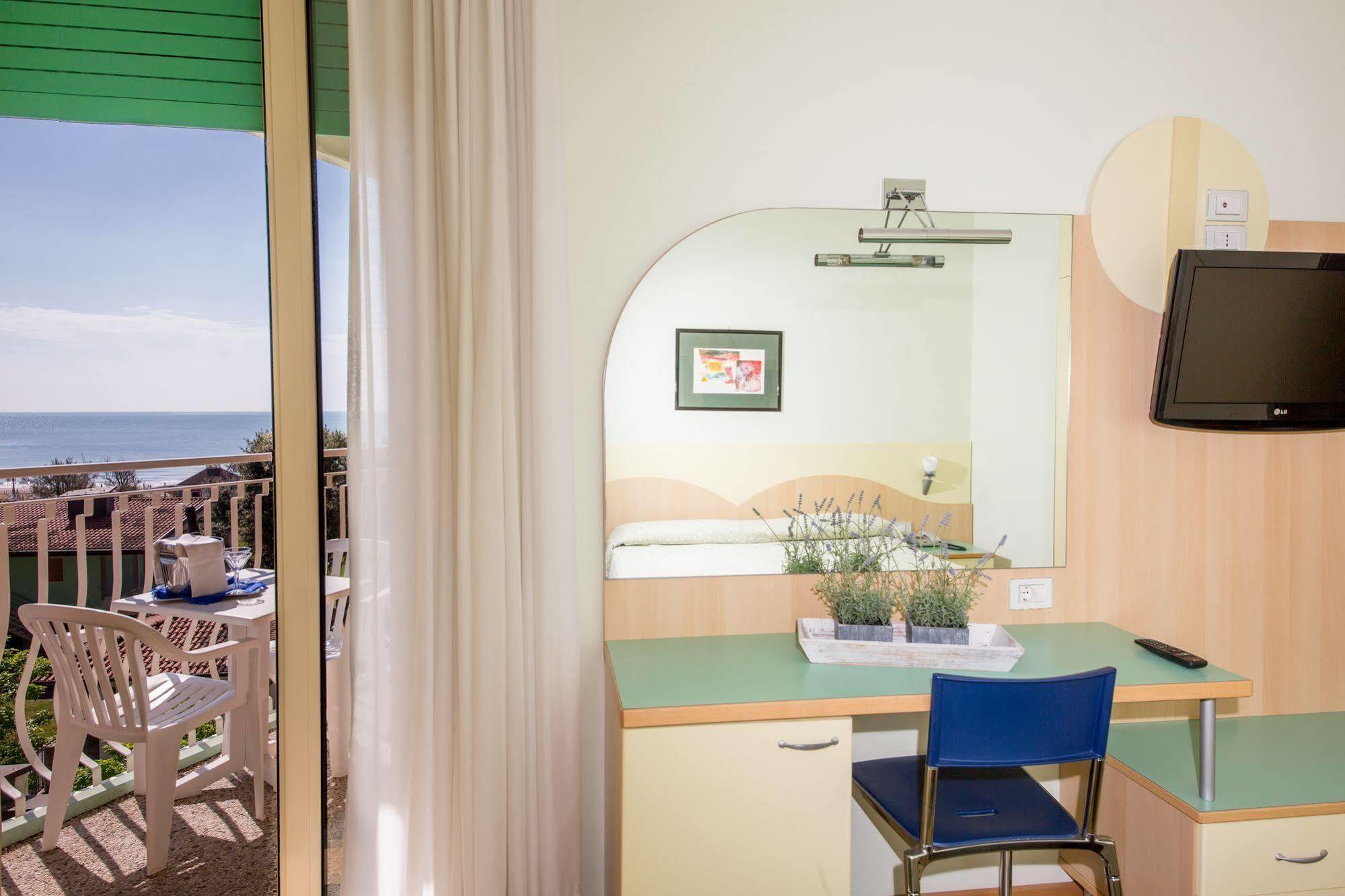 Hotel Nember Lido di Jesolo Zewnętrze zdjęcie